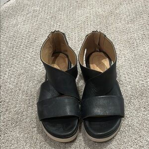 Bussola Capretto Black Sandal with Wide Straps